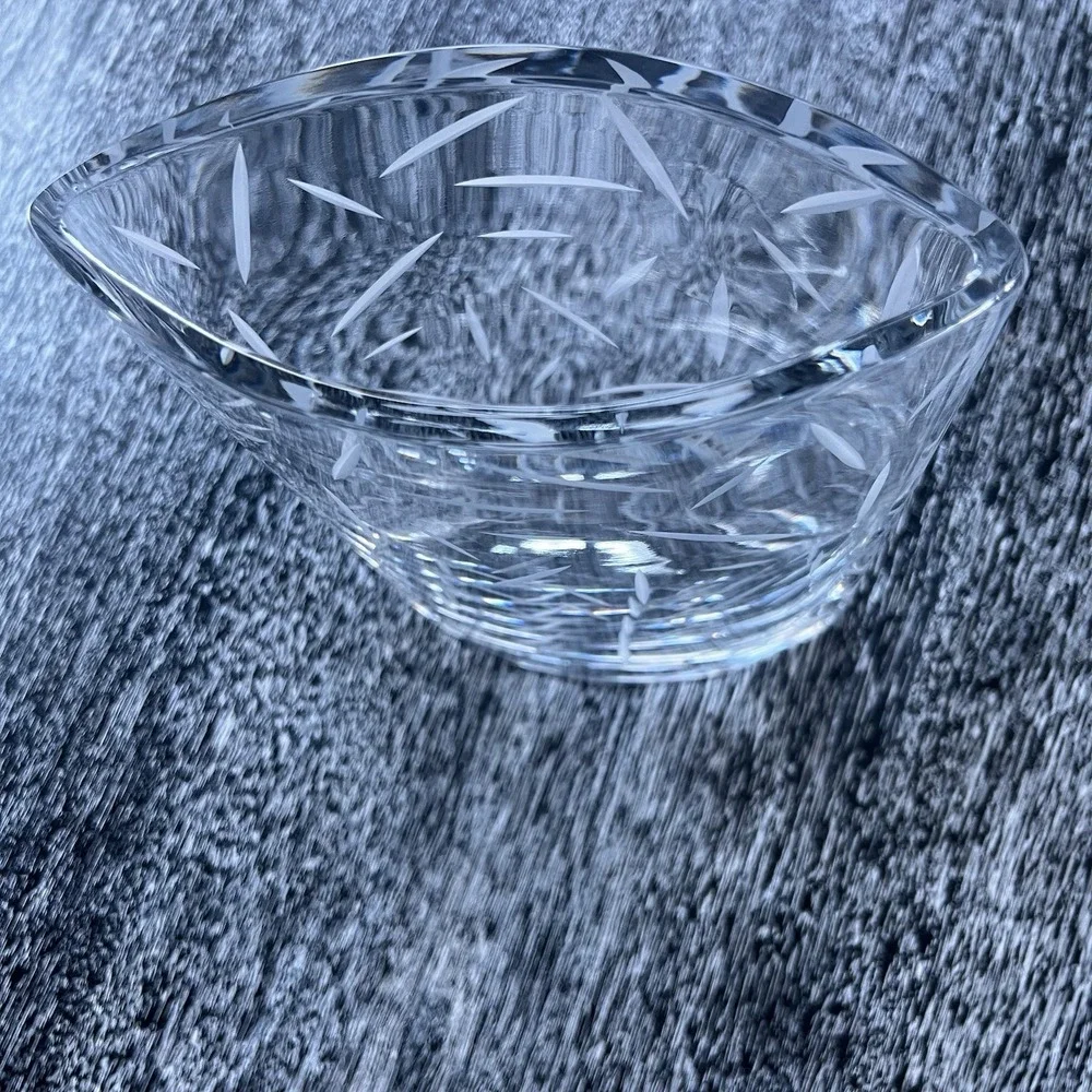 Nambe MOTUS Glass Etched‎ Vase Used 9.5 x 7.0 x 2.5 Inches